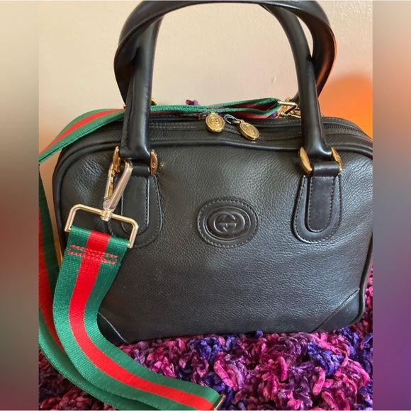 Gucci Black Leather Handbag with Green and Red Strap - Picture 1 of 12